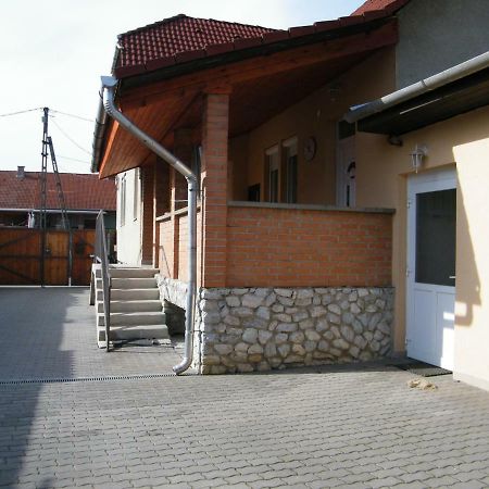 Pal Utcai Apartman Miskolc Extérieur photo