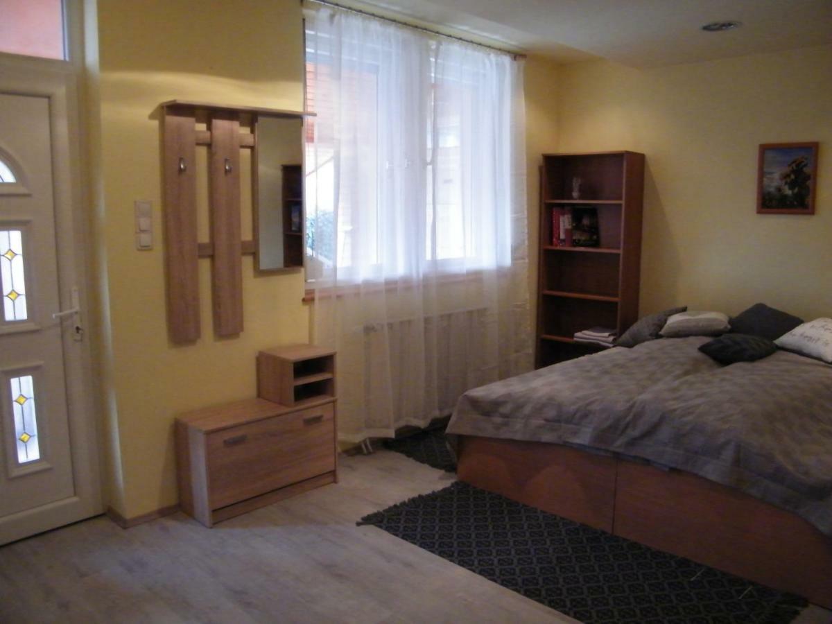Pal Utcai Apartman Miskolc Extérieur photo