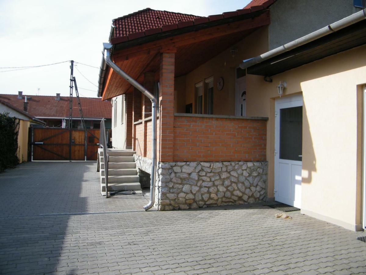 Pal Utcai Apartman Miskolc Extérieur photo