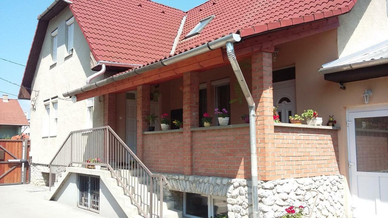 Pal Utcai Apartman Miskolc Extérieur photo